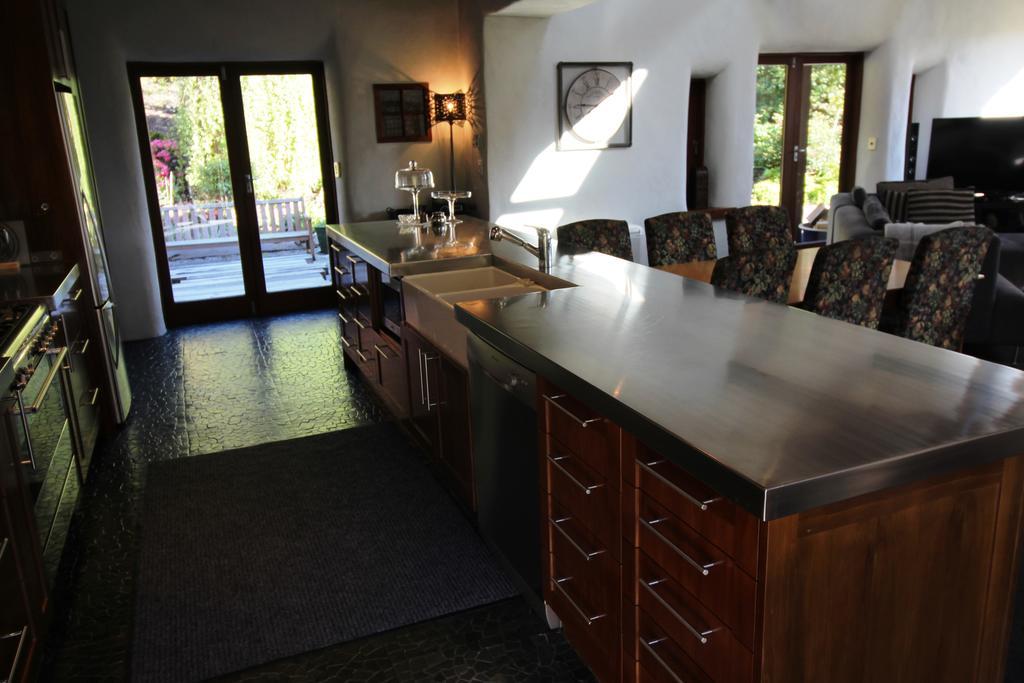 The Paddock Straw Bale Luxury Holiday House Arthurs Point Kamer foto